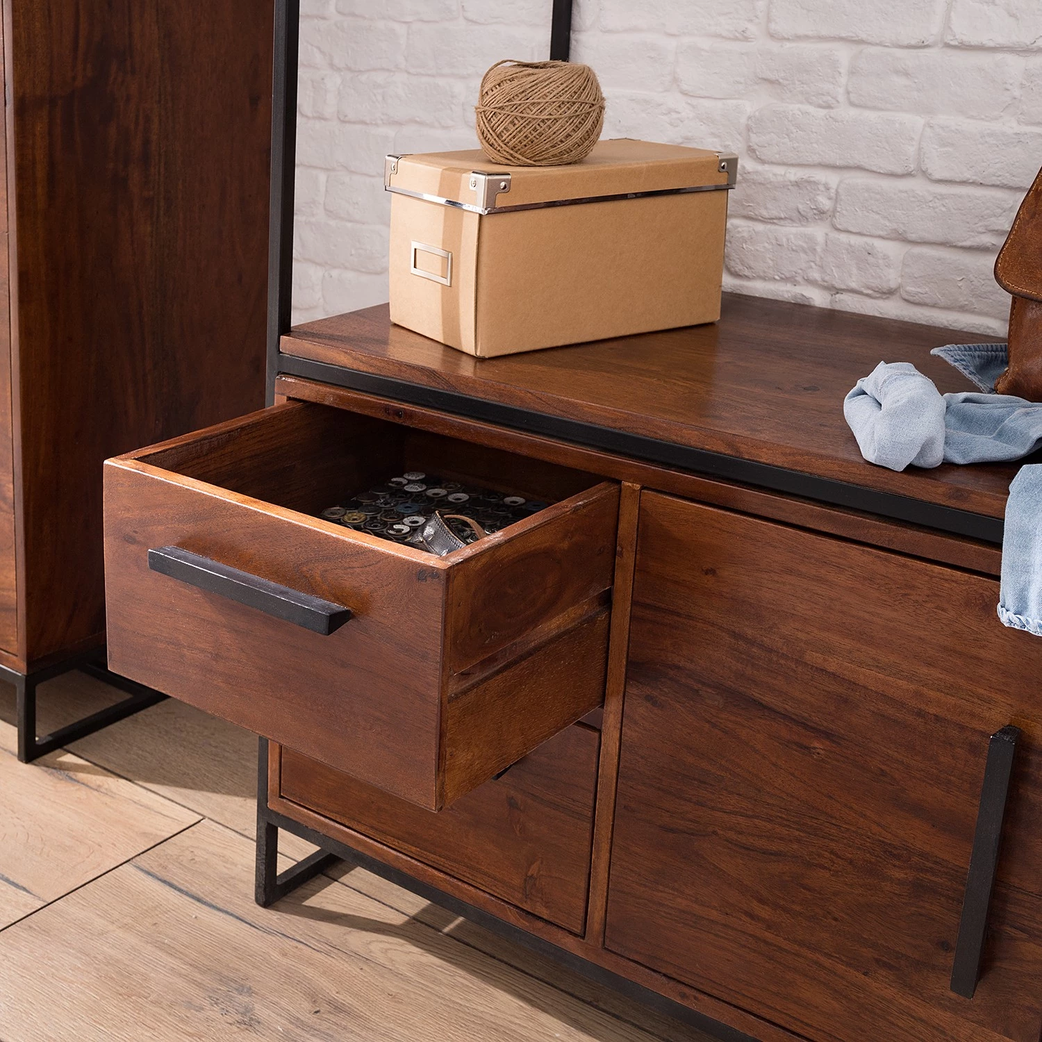 Ars manufacti Vestiaire d’entrée Woodson I - Acacia massif / Fer - Acacia brun – Image 11